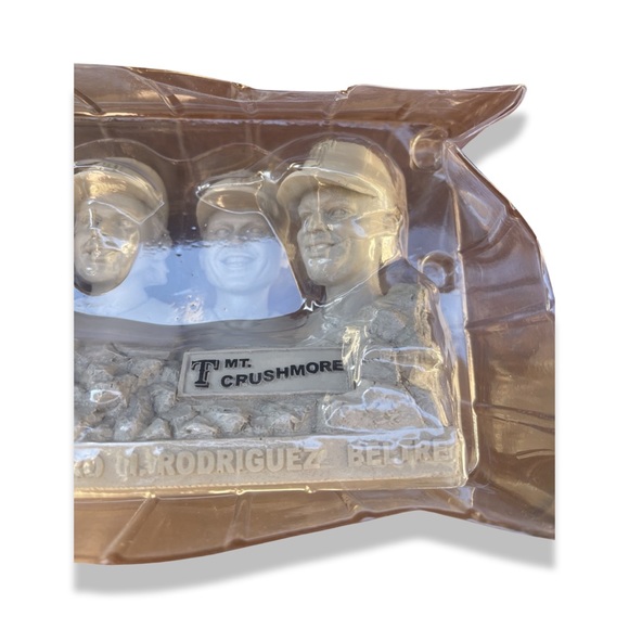 Texas Rangers 50th Anniversary Collectible: Mt. Crushmore: Pudge: Beltre: NIB - Picture 6 of 6